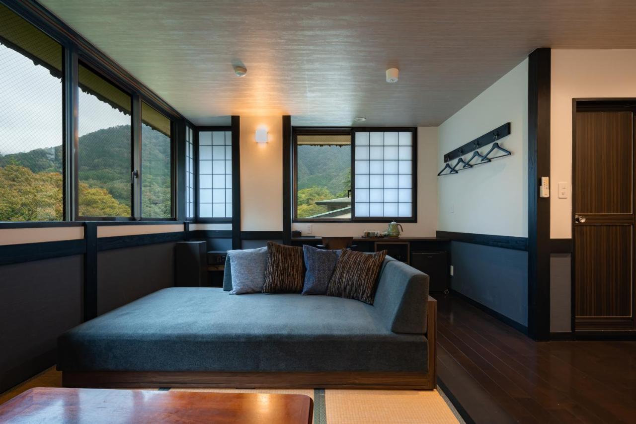 Onsen Guest House Tsutaya Hakone Bagian luar foto